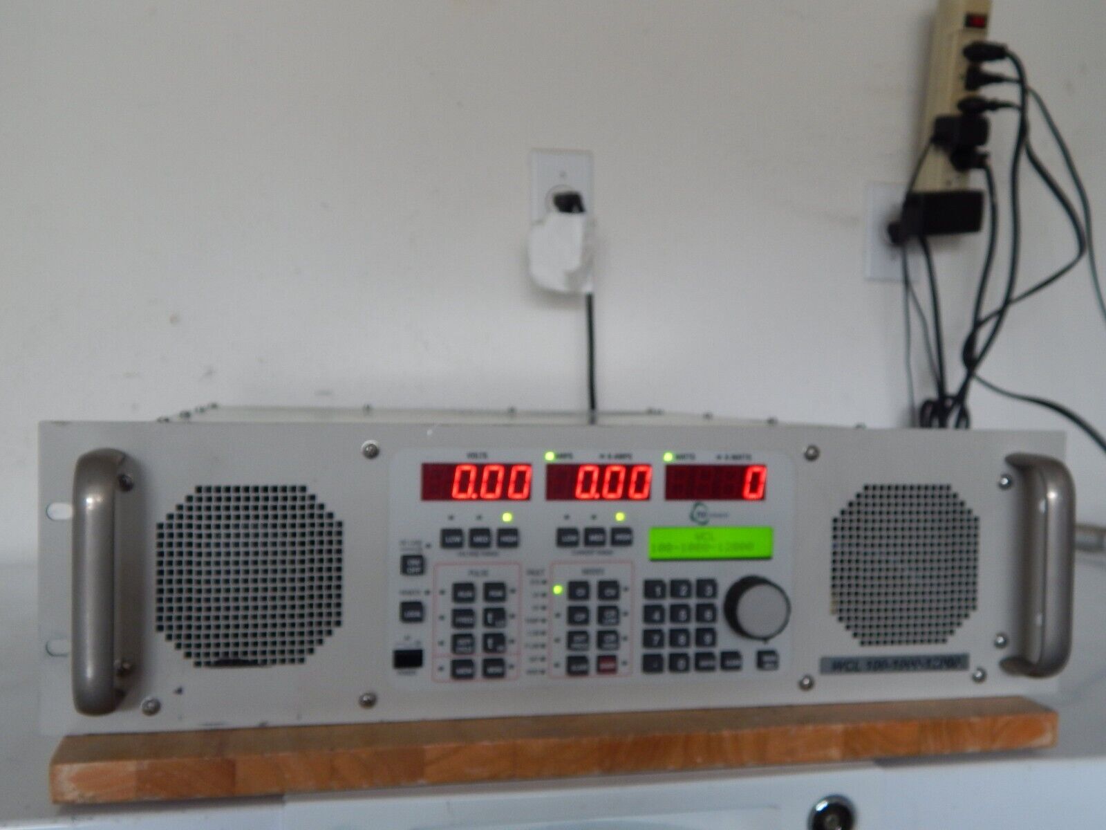 TDI WCL488 100-1000-12000 DC Electronic Load 100V 1000A 12 KW Water Cooled TDI WCL488 100-1000-12000 DC Electronic Load 100V 1000A 12 KW Water Cooled